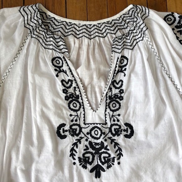 Embroidered Top - Picture 2 of 4